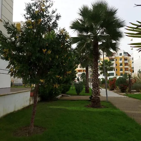 Apartment Pine Qerret *