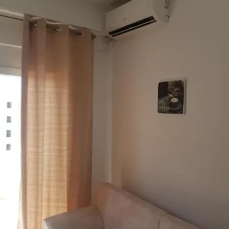 Apartment Pine Qerret