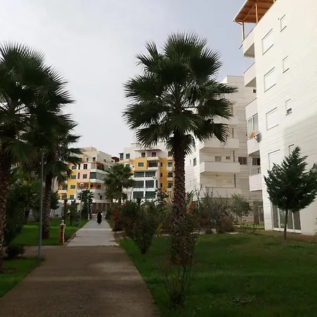 Pine Qerret Apartment *